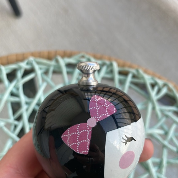 Geisha Salt or Pepper Grinder - Picture 13 of 15